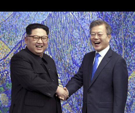 Kim a devenit IDOLUL studenților sud-coreeni: de la „DICTATOR” și „OBEZ” la „FERMECĂTOR” și „PLIN de UMOR”
