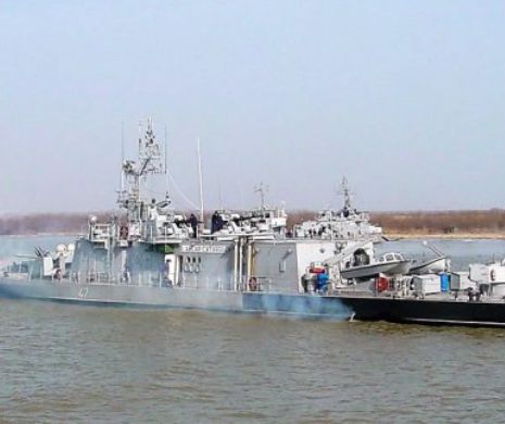 Nave ale Flotei Fluviale în marș de instrucție pe Dunăre