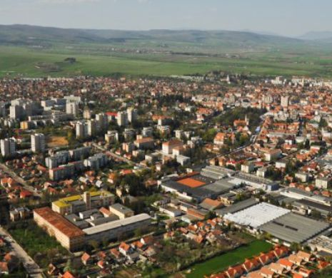 Oraşul din România care dă terenuri GRATIS pentru case, dar NIMENI nu le vrea