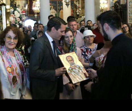 Principele Nicolae s-a rugat de Rusalii în Biserica Voievodală Sf. Gheorghe Nou din București. SIMBOLISMUL GESTULUI