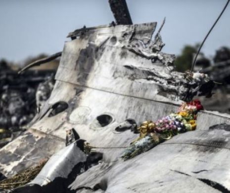 Rudele pasagerilor avionului, doborât în Donbas, au scris o scrisoare ruşilor: "Putin, am prezentat o sută de dovezi că racheta a venit