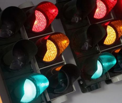 Semafoare inteligente care indică în permanenţă şoferilor lumina verde