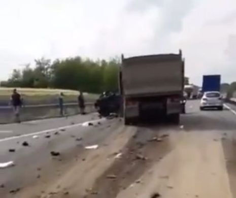 Un microbuz PLIN cu români, IMPLICAT într-un accident TERIBIL. Tragedie s-a întâmplat în Ungaria. Nimeni NU a SUPRAVIEȚUIT