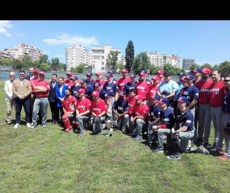 VICTORIE pentru ECHIPA ROMÂNIEI la meciul de baseball cu AMERICANII de la Baza MK