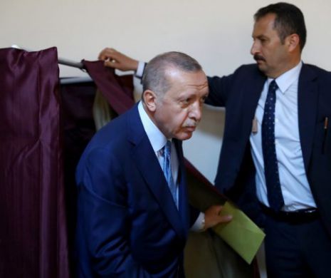 Alegeri cu scandal în Turcia. Puteri depline pentru președinte după alegeri. Recep Tayyip Erdogan conduce în sondaje.
