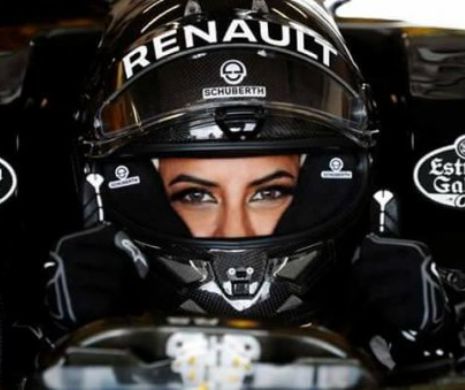 Ea este PRIMA saudită la volanul unei maşini de Formula 1. Imaginile care au scris ISTORIE - Galerie Foto INCREDIBILĂ