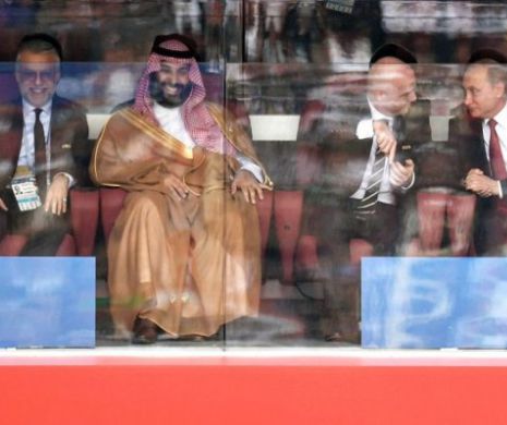 IMAGINILE ORORII. În timp ce saudiții zac în bălți de sânge, PRINȚUL lor se uită la meci cu VLADIMIR PUTIN. Imagini scandaloase!