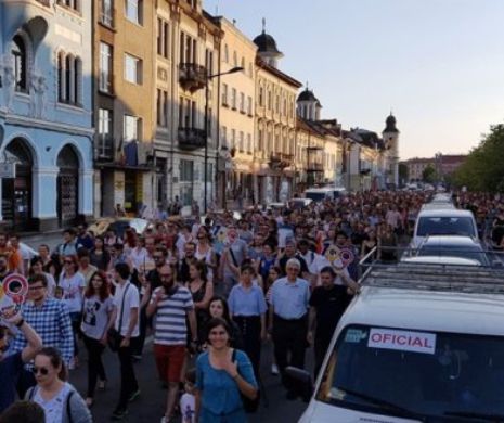 Peste 5.000 de clujeni au protestat împotriva modificării legilor justiției
