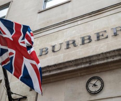 Firma Burberry ARDE  marfă de 30 de milioane de euro pentru a  SALVA PRESTIGIUL mărcii. Care sunt explicaţiile