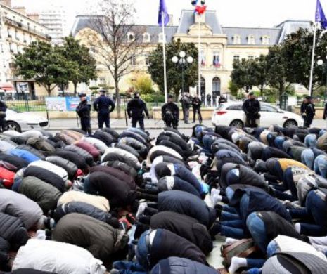 Raportul care-l îngrozeşte pe Macron: Islamul pune stăpânire pe Franţa, de la suburbii până în centrele oraşelor