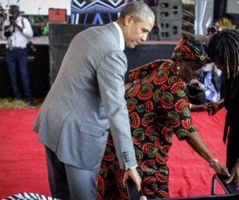 Imaginile cu fostul președinte Obama DANSÂND cu bunica din partea TATĂLUI au făcut înconjurul lumii