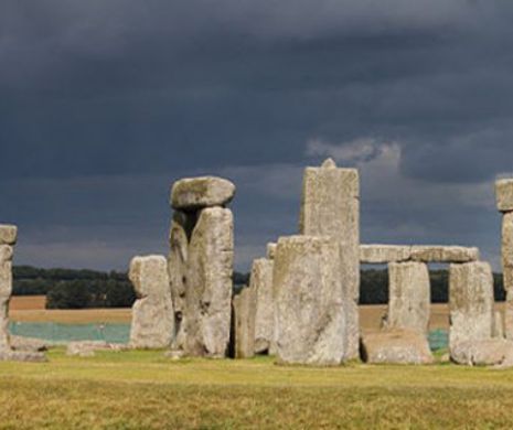 Misterul de la Stonehenge,  punctul culminant al unui proces de creație. A fost decoperit traseul pe care erau transportați megaliții