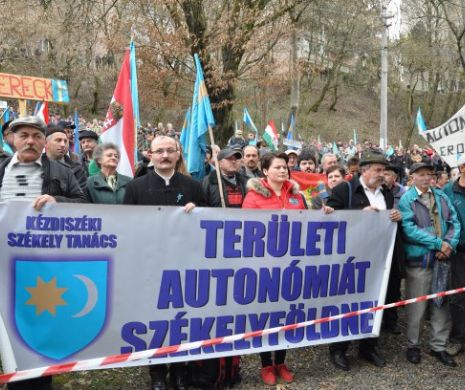 Partidele apasă pedala etnică pentru românii din Secuime: Închisoare pentru „crima de de leznațiune”