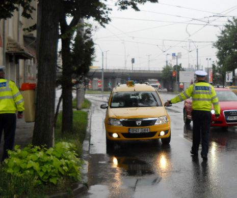 Poliţiştii rutieri cer preşedintelui României să nu promulge legea prin care radarele vor fi presemnalizate. “Numărul accidentelor rutiere va creşte alarmant”, atrage atenţia Grupul Poliţiştilor Rutieri