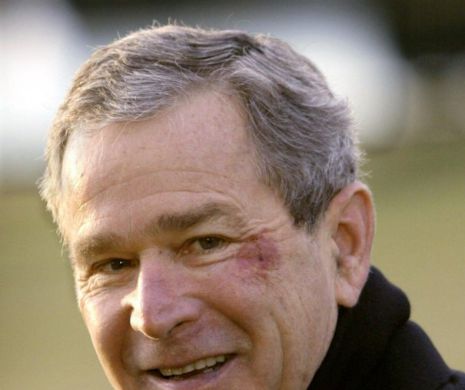 Ritualurile Illuminati IES LA IVEALĂ! Zeci de celebrități, printre care și George W. Bush au apărut cu OCHII VINEȚI. Explicația este TERIFIANTĂ