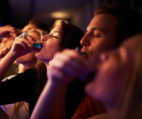 ALCOOLUL, mai PERICULOS ca NICIODATĂ. S-au descoperit adevăratele EFECTE NEGATIVE ale CONSUMULUI de ALCOOL