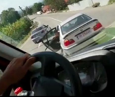 Golanii FAC LEGEA pe străzile din România! Clipe de COȘMAR în trafic. Totul se putea transforma într-o TRAGEDIE - VIDEO