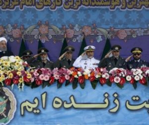 Iranul ameninţă din nou cu blocarea Strâmtorii Ormuz