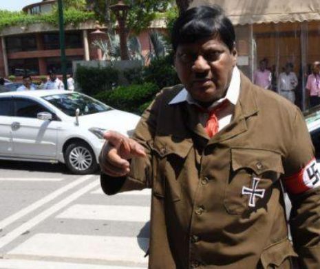 Un politician s-a dus în Parlament  îmbrăcat ca Adolf Hitler şi a făcut SALUTUL NAZIST