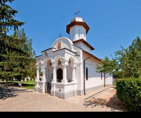 Biserica pictată de Arsenie Boca va fi resfințită