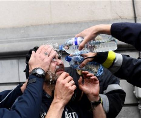 Cum acționează forțele de ordine din alte țări europene pentru a reprima protestele violente. IMAGINI INCREDIBILE