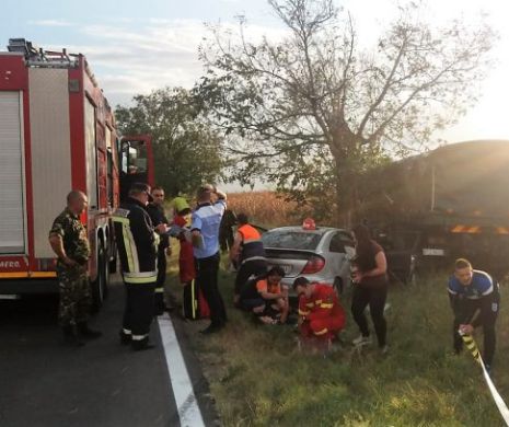 Grav accident la Constanța. Doi copii și doi adulți răniți după depășirea unui camion al Armatei