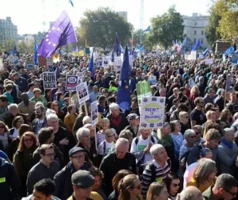 BREXIT: Protest MAJOR! APROAPE un MILION de oameni în STRADĂ împotriva GUVERNULUI