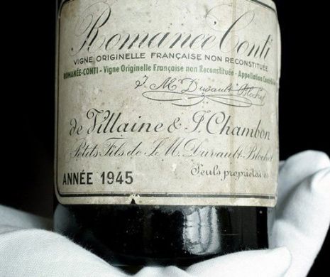 O sticlă de vin, din 1945, vândută cu peste jumătate de milion de dolari