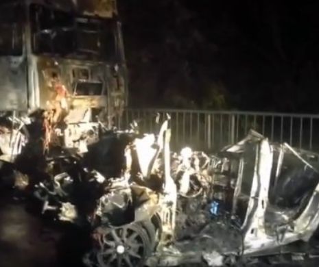 Trei tineri din Bihor au murit în condiții groaznice!!! Au ars de vii în interiorul unui BMW, care s-a oprit sub un camion