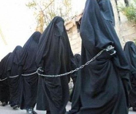 Acuzaţii GRAVE. Militante FEMINISTE torurate cu ŞOCURI electrice şi LOVITURI de bici