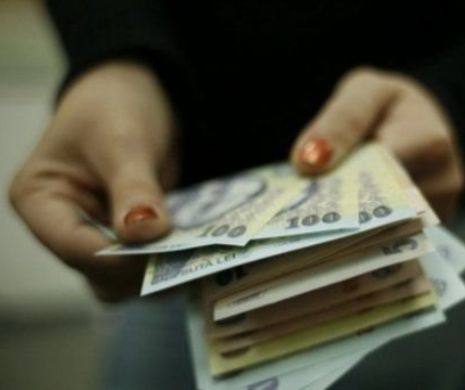 ANALIZĂ! Salariul MINIM brut din România DEPĂȘEȘTE media Europei Centrale și de Est