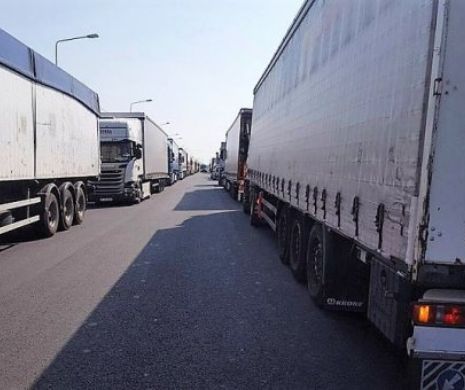 Blocaj nemaiîntâlnit în Vama Giurgiu: 2.000 de camioane așteaptă la granița cu Bulgaria