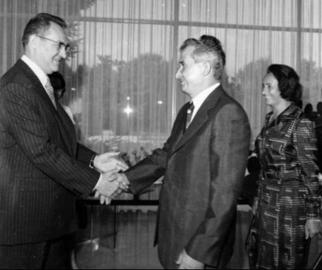 „DASCĂLUL” lui CEAUȘESCU i-a stat alături în ELICOPTER. Celălalt Nicolae Ceaușescu, Pogromul de la Iași și Armata Roșie