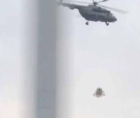 Deasupra Kremlinului a fost filmat un elicopter care transporta o încărcătură ciudată. VIDEO în articol