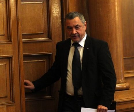 HAOS în Bulgaria. Vicepremierul  Valeri Simeonov a demisionat. Mii de persoane au ieșit în stradă