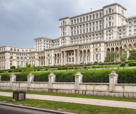 Protest în fața Parlamentului