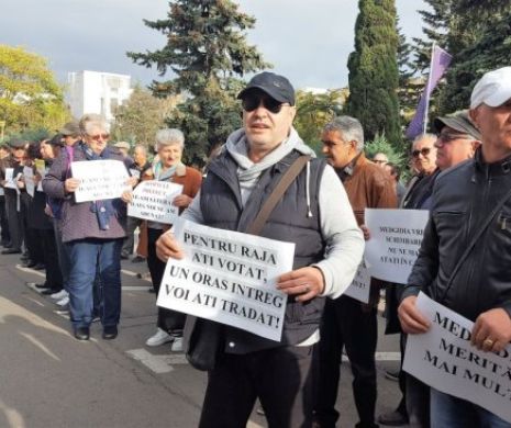 PROTEST pentru DIZOLVAREA Consiliului Local Municipal Medgidia