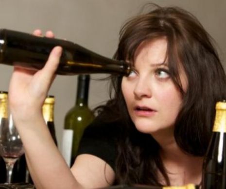 Tot mai multe femei ajung la psihiatru din cauza consumului de alcool