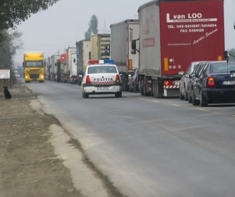 Transportatorii acuză: Vama Giurgiu e paralizată de 2.000 de camioane de marfă