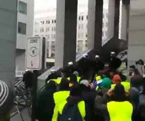 Bruxelles: Vestele galbene atacă ÎN PREZENT Parlamentul European. Video în articol