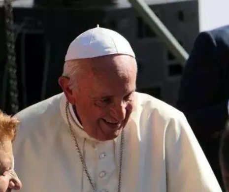 Papa Francisc: Lumea occidentală are „responsabilitatea morală” de a ACCEPTA mai MULŢI migranţi