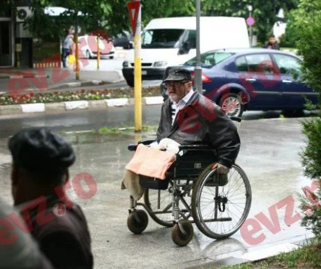 Persoanele cu handicap grav, pensionate după o treime din stagiul complet de cotizare