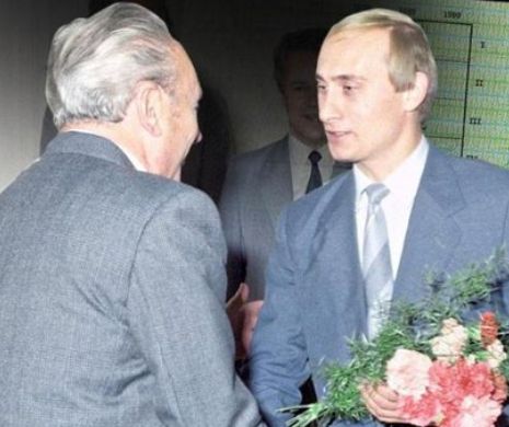 PUTIN și trecutul său MURDAR la KGB. Președintele Rusiei nu mai poate NEGA. Legitimația care îl DECONSPIRĂ a fost GĂSITĂ - FOTO LEGENDARĂ în articol
