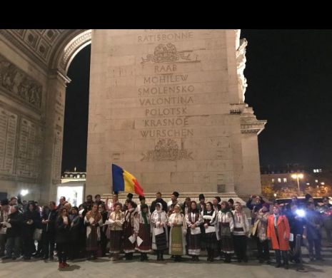 Românii au CÂNTAT HRISTOS a ÎNVIAT pe Champs Elysees