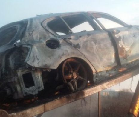 Trei BMW-uri au fost distruse într-un incendiu pe Autostrada A1
