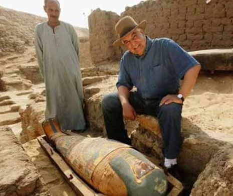 Un arheolog egiptean, BÂNTUIT de MUMII. Ce păţeşte acesta atunci când doarme