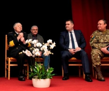 100 de ani - Cel mai longeviv marinar! Generalul Ciucă și ministrul Leș l-au felicitat împreună pe Mircea Caragea