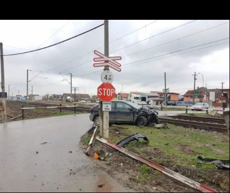 Accident GRAV pe calea ferată. Circulaţia feroviară între Arad şi Oradea a fost întreruptă