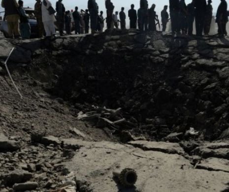 Carnagiu în Afganistan. 18 morți și 27 de răniți după explozia unei mașini capcană