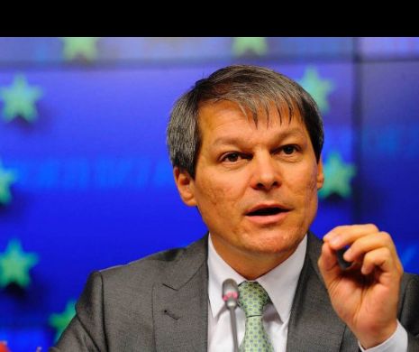 Dacian Ciolos acuzat că avea o agendă dublă în perioada în care era premier:,,Vom vorbi cum au fost menţinuţi oameni ai PSD de domnul Cioloş în funcţii guvernamentale cheie ”